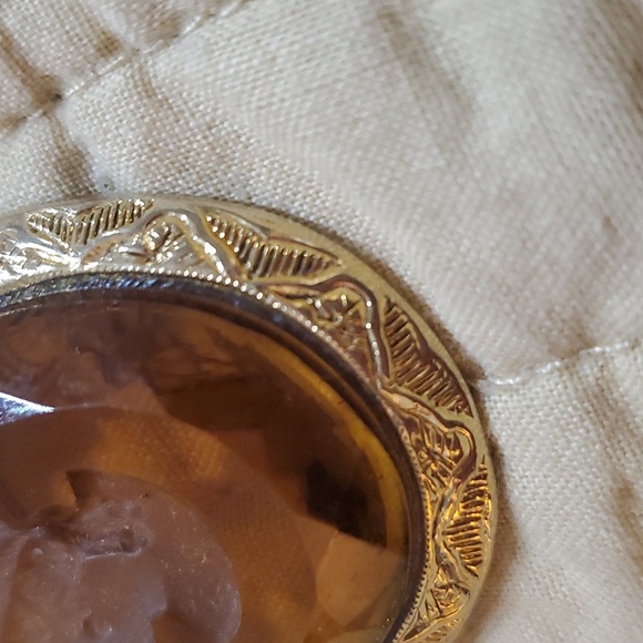 Cameo Brooch - Picture 3 of 3